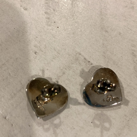Sterling silver heart post earrings - Picture 3 of 7